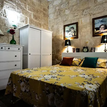 Cosy Townhouse In Historic Centre * Birgu
